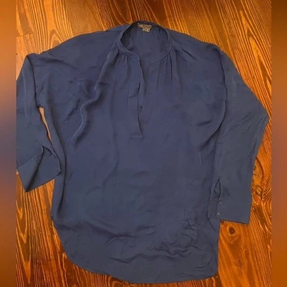 VINCE Half Placket Popover Blouse 100% Silk Royal Blue - Picture 9 of 10